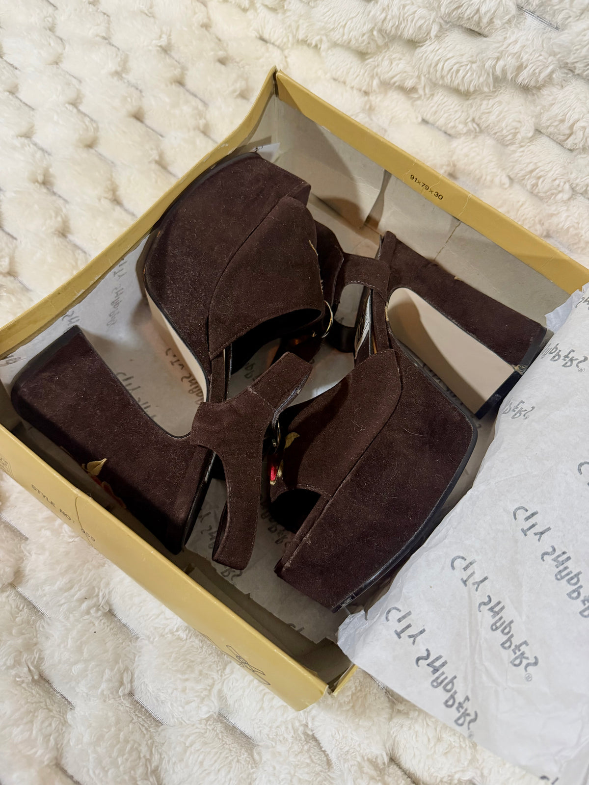 Vintage City Snappers brown platform sandals in original box with embroidered rose details.