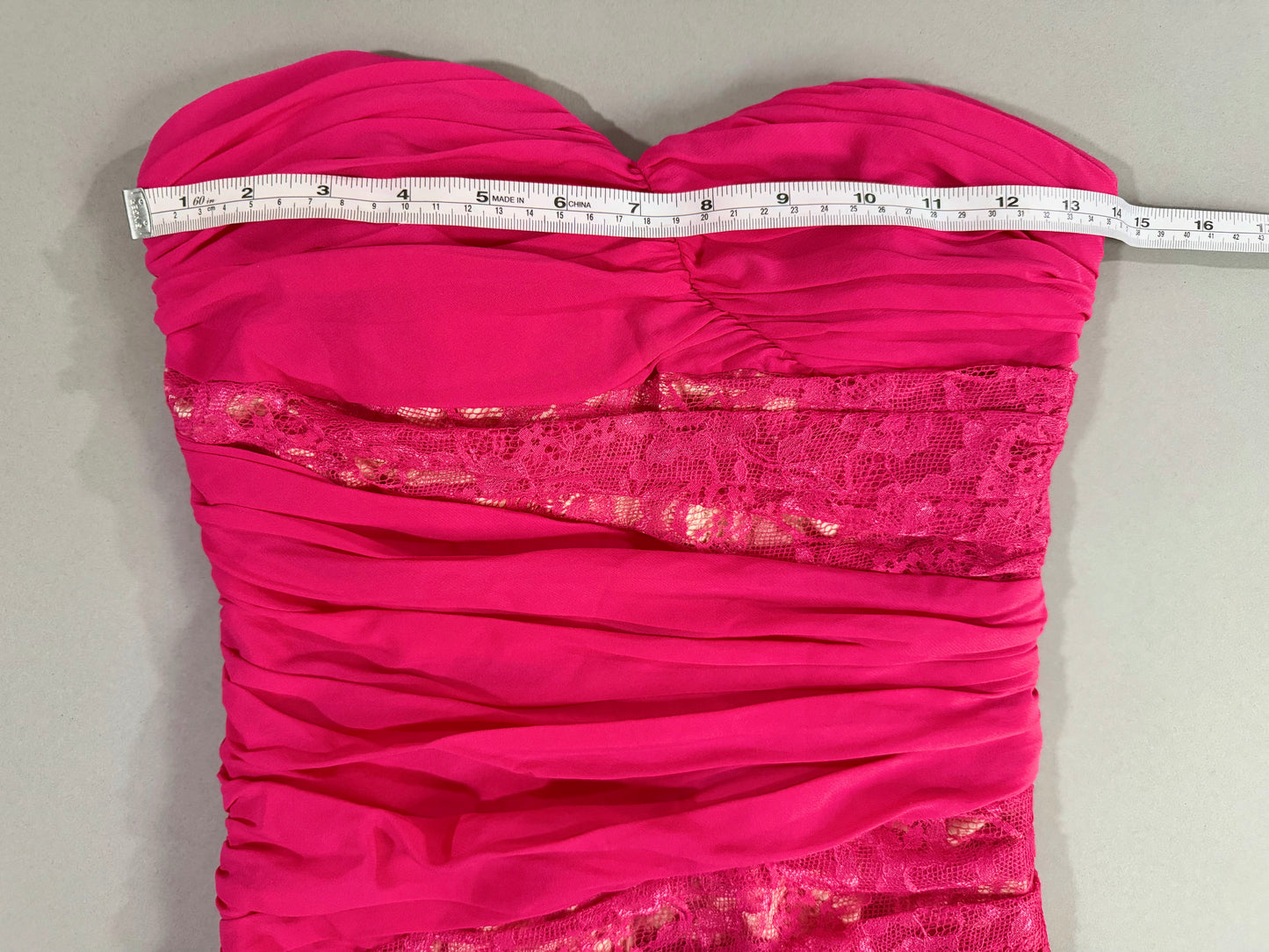 Top width measurement across the sweetheart neckline.