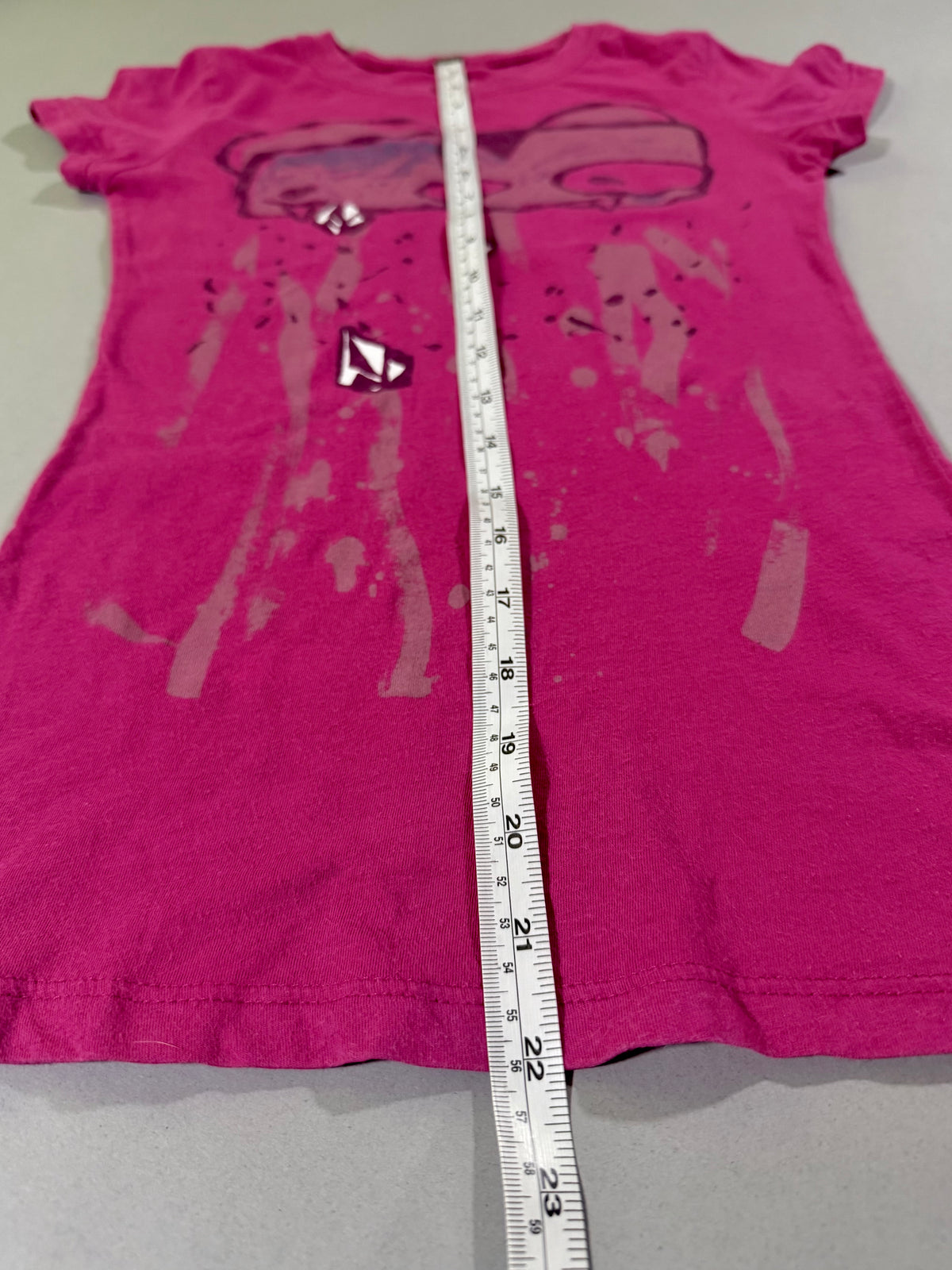 VTG 2006 Volcom Graphic Tee - Pink Skater Girl (Women’s XS)
