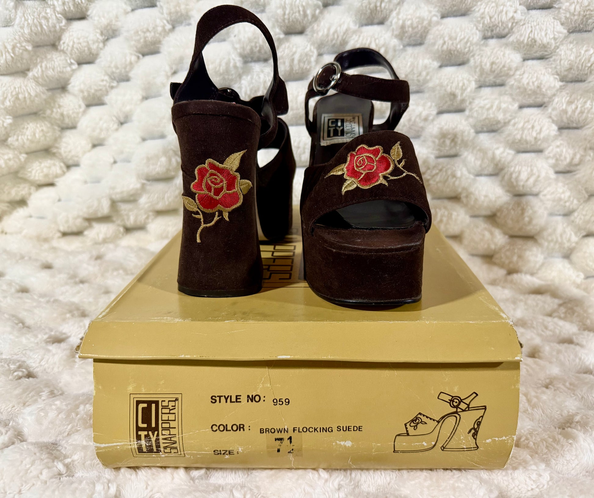 Front and back view of vintage City Snappers rose embroidered platform sandals displayed on the original shoe box.