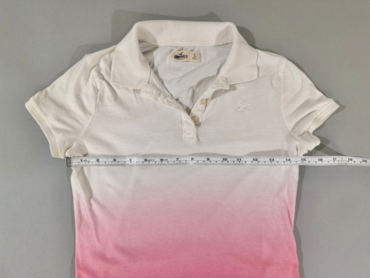 Chest measurement of Hollister white and pink gradient polo shirt