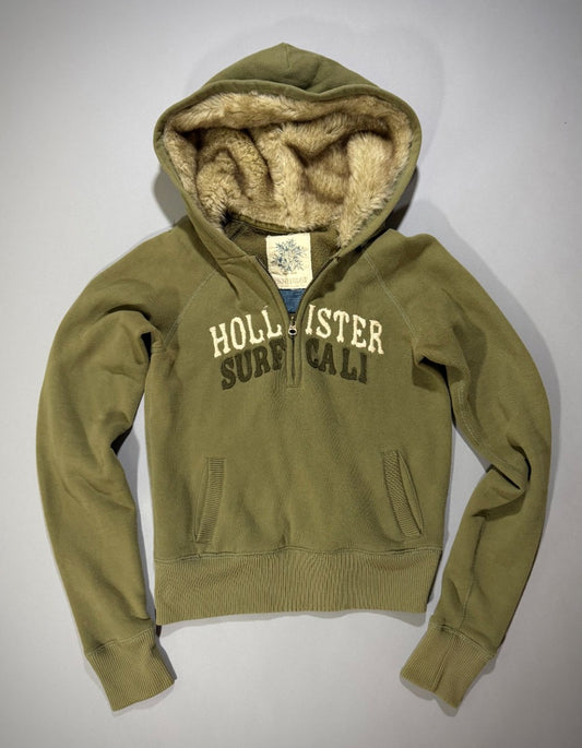 VTG ‘06 Fur Hollister 1/4 Zip - Y2K Preppy Mall Core (Juniors’ M)