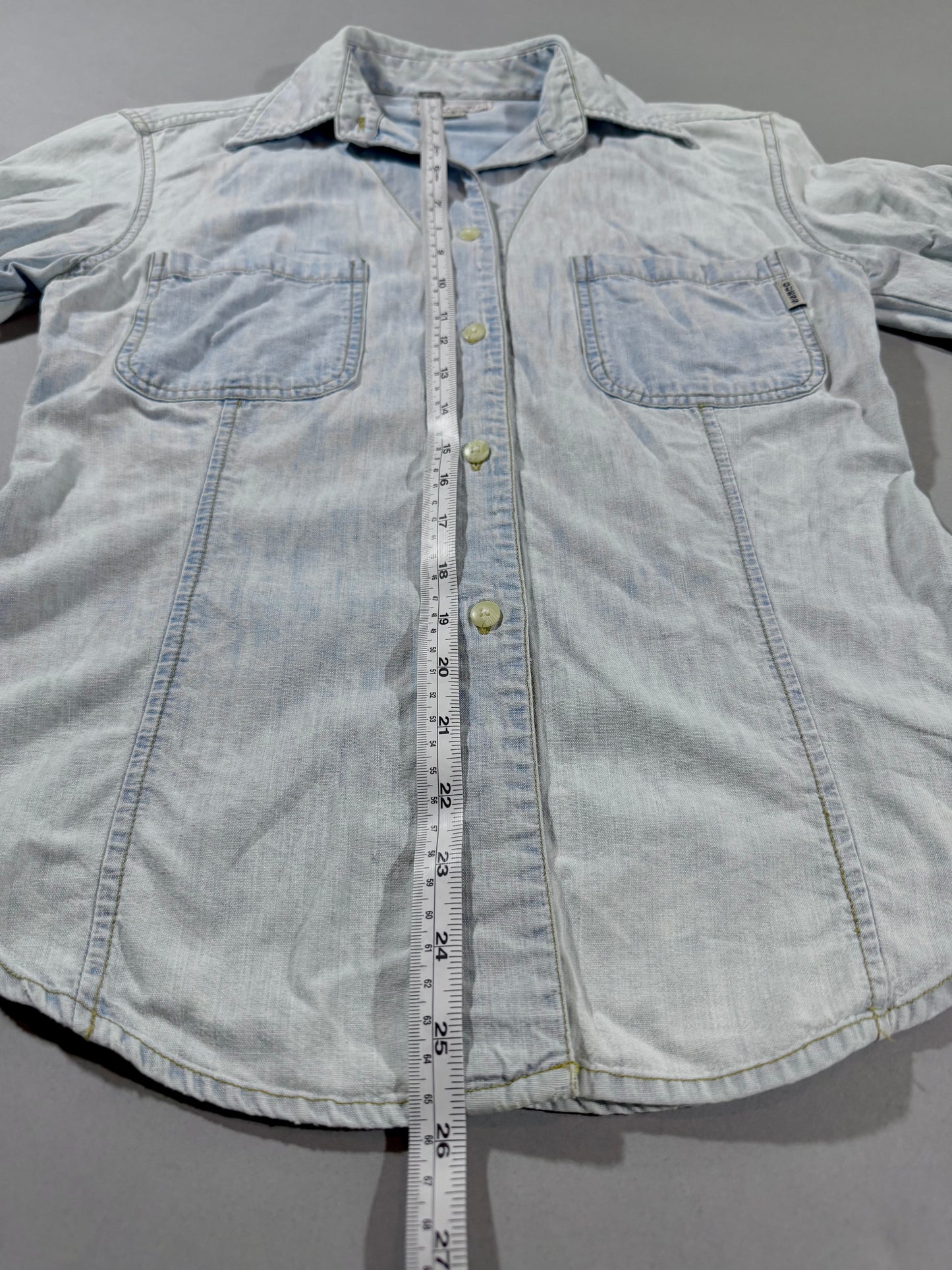 Vintage Guess Premium Wash denim chambray shirt with front length measurement displayed.