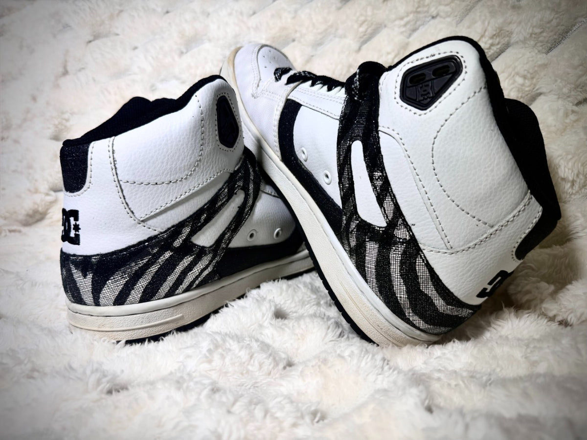 RARE ‘12 Glitter Zebra Print DC Shoes - Cyber Y2K Skate HiTop (Women’s 8)