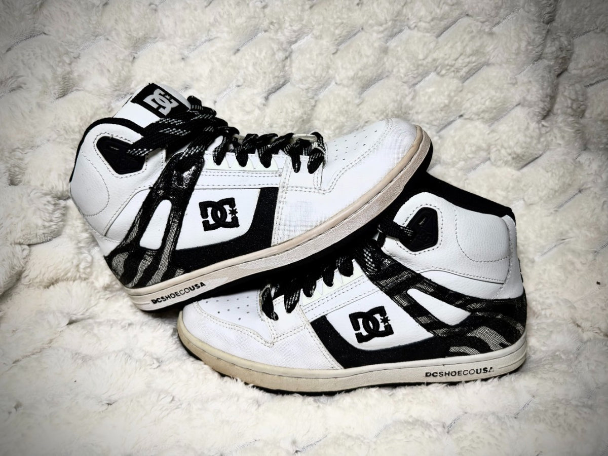 RARE ‘12 Glitter Zebra Print DC Shoes - Cyber Y2K Skate HiTop (Women’s 8)
