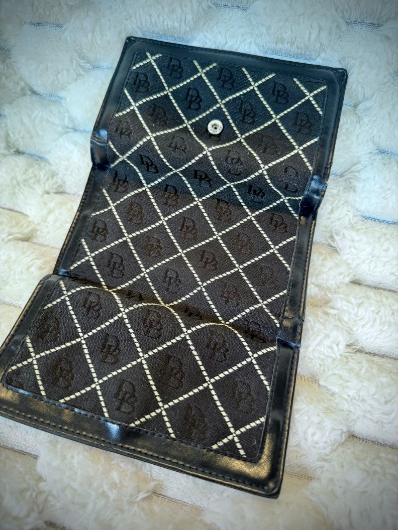VTG Dooney & Bourke Signature Monogram Wallet - Y2K Luxury Archive