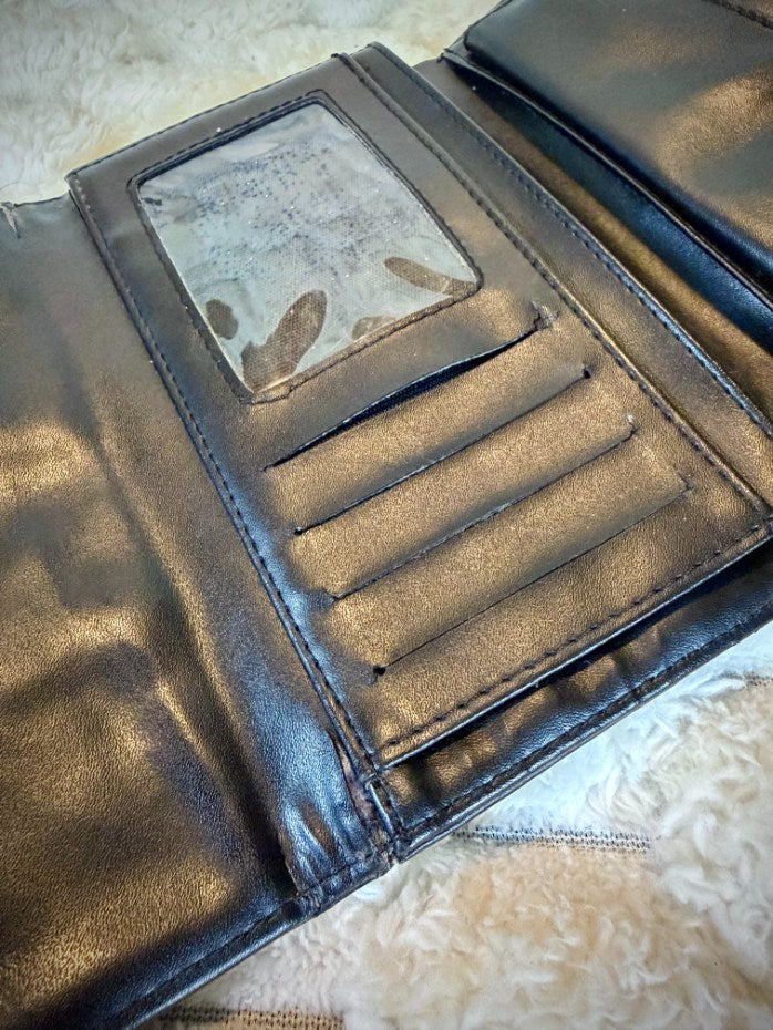 VTG Dooney & Bourke Signature Monogram Wallet - Y2K Luxury Archive