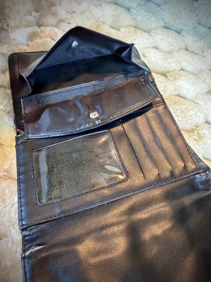VTG Dooney & Bourke Signature Monogram Wallet - Y2K Luxury Archive