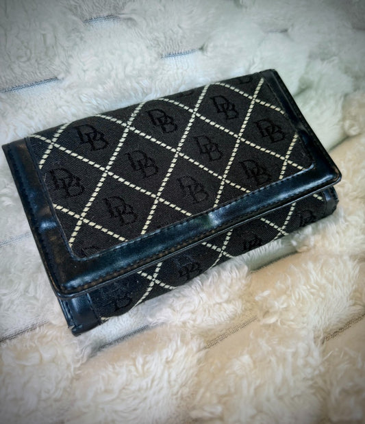 VTG Dooney & Bourke Signature Monogram Wallet - Y2K Luxury Archive