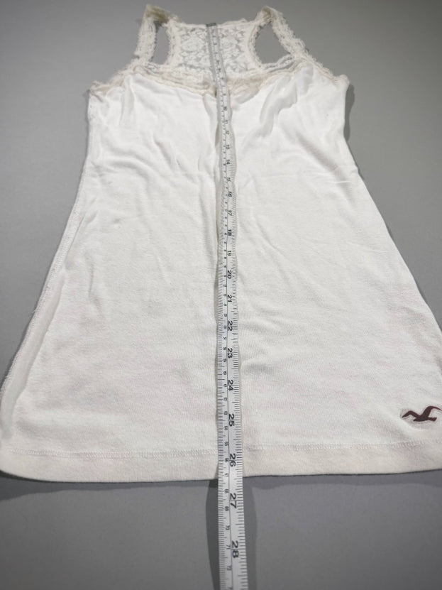 VTG ‘08 Hollister Lace Cami - Y2K Bella Swan Layering (Juniors’ M)